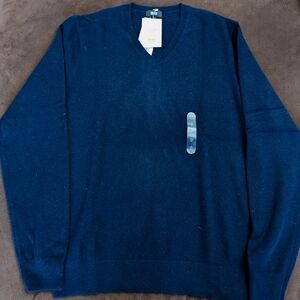 Uniqlo Navy V-Neck Sweater